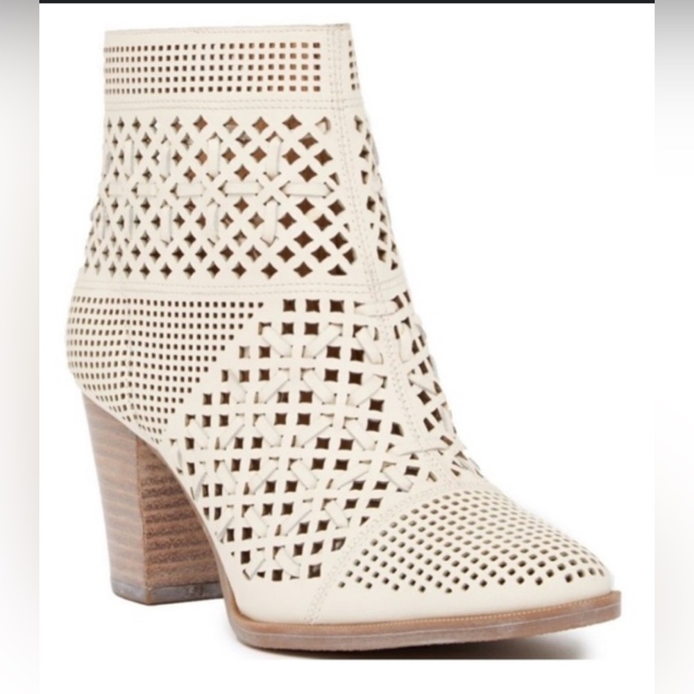 Franco Sarto Women's Ivory Damsel Perforated Laser Cut Ankle Booties